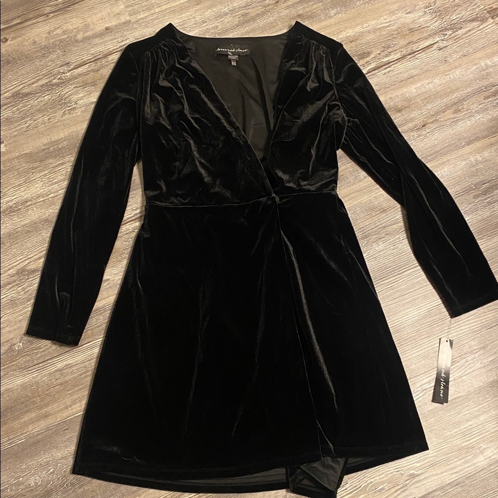 NWT CLOVER & SLOANE Velvet Wrap Dress 10